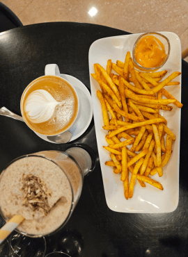 cafe in vadodara, best coffee in vadodara, hotel grand darshan