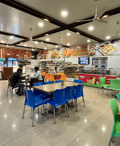 snacks in vadodara, best gujarati snacks near NH48, hotel grand darshan