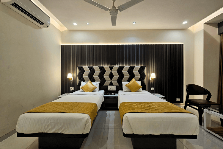 deluxe twin rooms, hotel rooms in Vadodara, hotel grand darshan